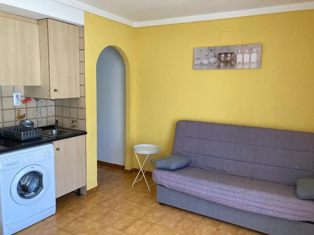 Bel Appartement Face Piscine En Rdj Roses Appartamento